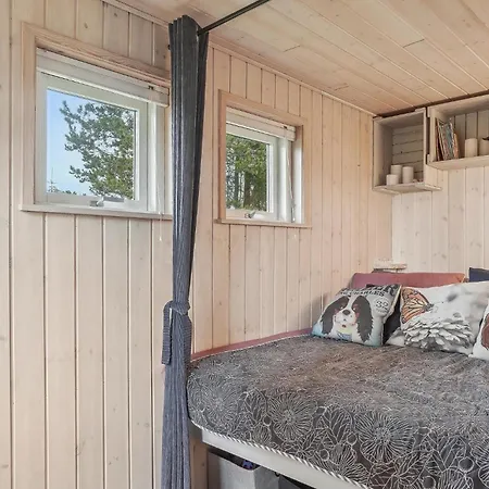 Holiday home 2 Bedroom Stunning In Hals