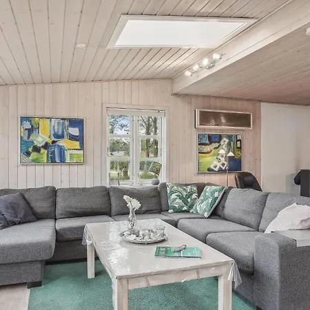 2 Bedroom Stunning In