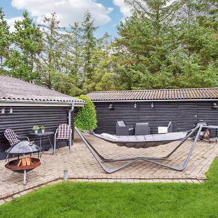 Holiday home 2 Bedroom Stunning In Hals