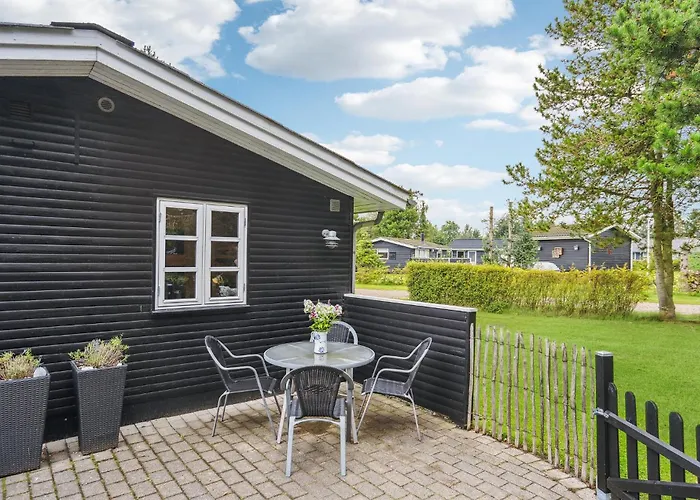 2 Bedroom Stunning In * Hals